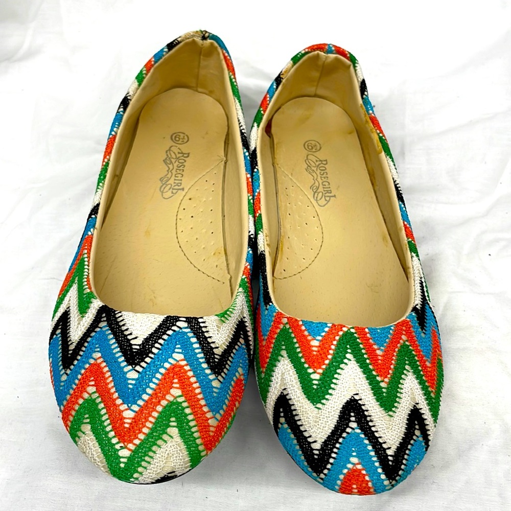 Rose girl fabric multicolored flats ladies sz 6.5